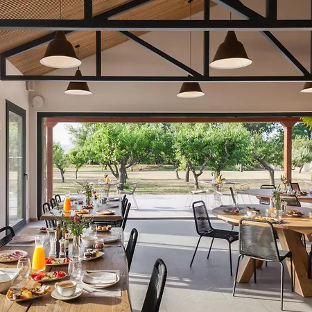 Quinta San Francisco Отель Кастрохерис